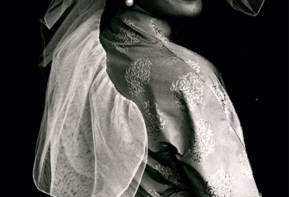 abito da sposa, pantalone giacca e top, lavorazione jacquard in rilievo, 1990